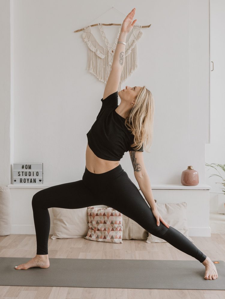 om studio royan yoga nadia valsan